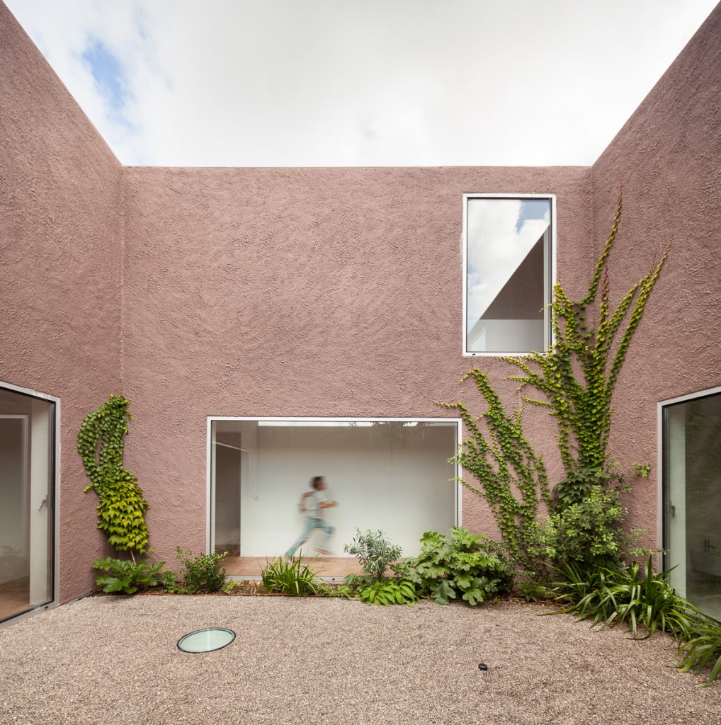 Casa com Três Pátios